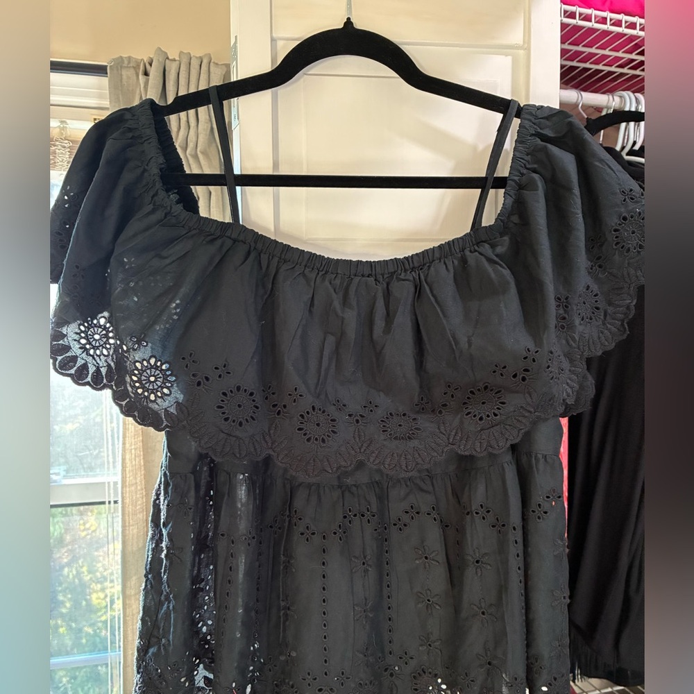 Old Navy Black fashion top with lace